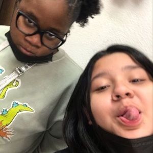 Meet your Posher, Dania